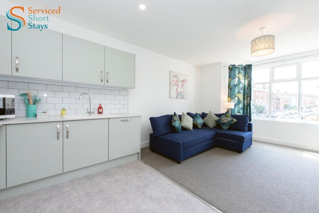 Bella, Two Bedroom Apartment Close To The Beach Margate Eksteriør billede